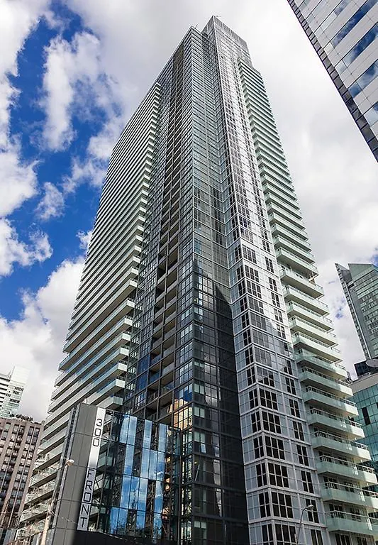 Applewood Suites - Luxury 3 Bdrm Toronto Apartment
